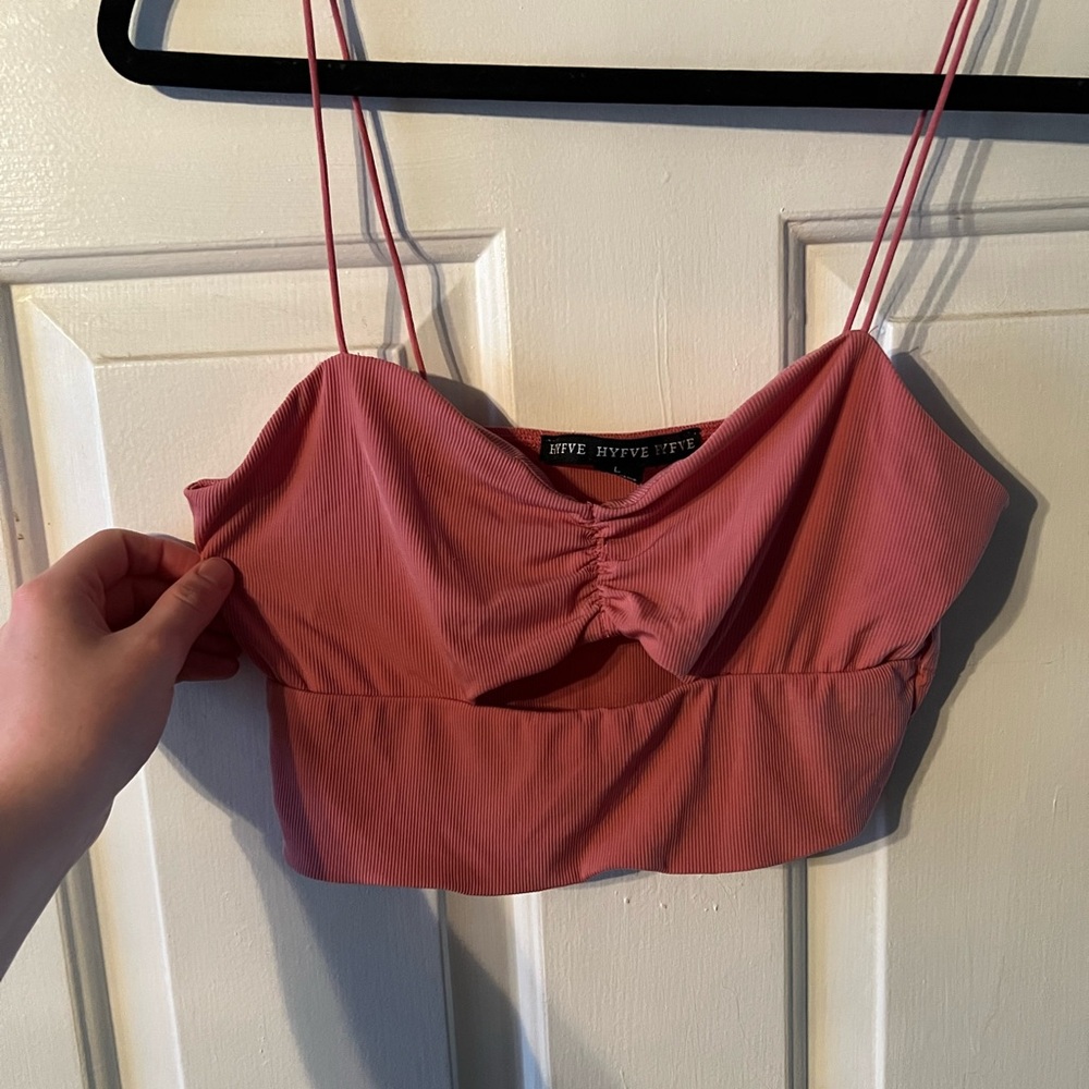 Hyfve Women's pink thin strapped crop top🎀